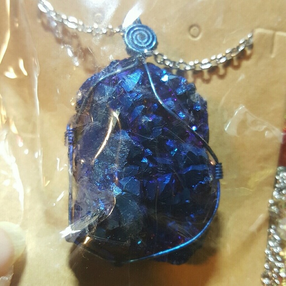 Blue Druzy Quartz Pendant Necklace - Picture 3 of 5